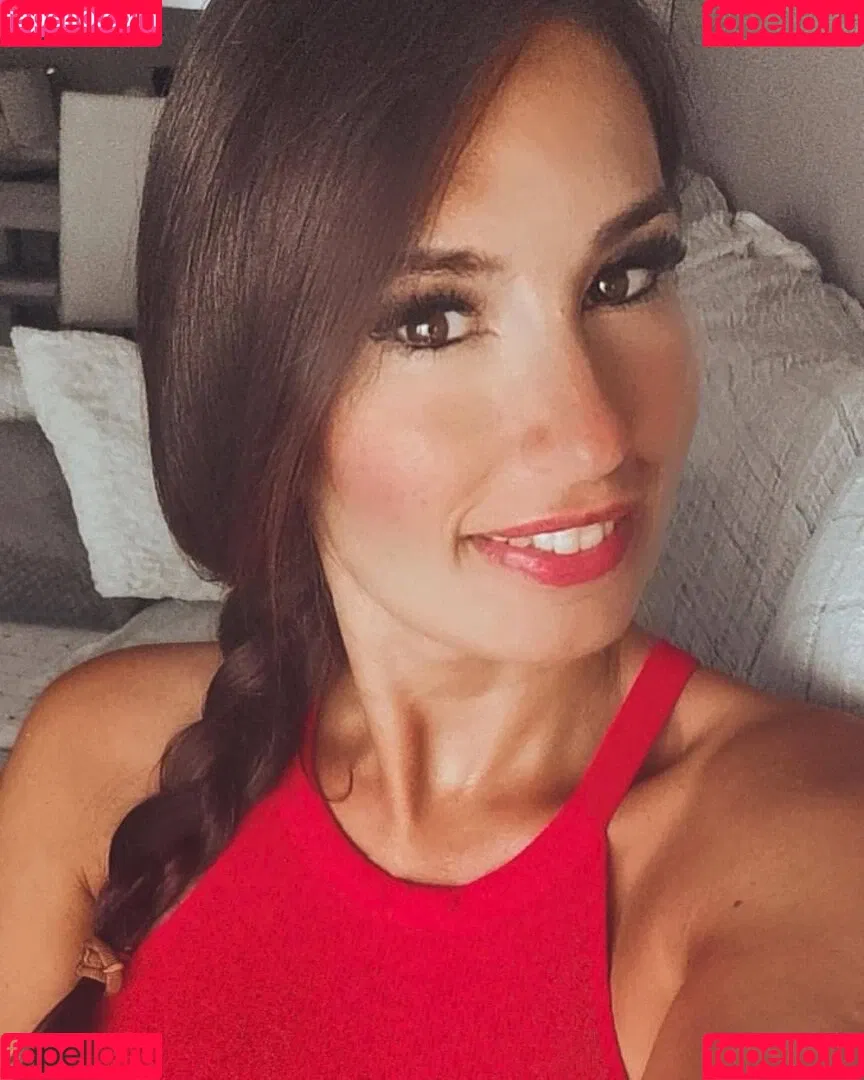 Lara Moreno Onlyfans Photo Gallery 