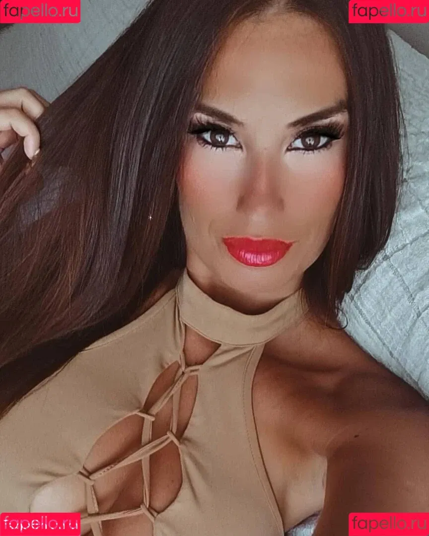 Lara Moreno Onlyfans Photo Gallery 
