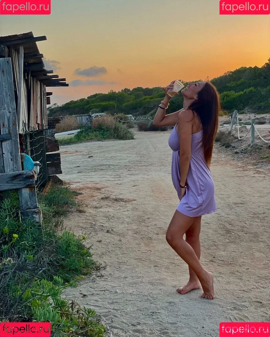 Lara Moreno Onlyfans Photo Gallery 
