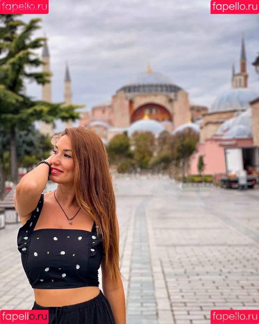 Lara Moreno Onlyfans Photo Gallery 