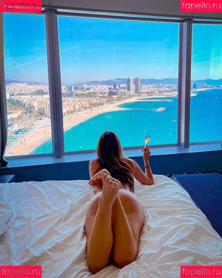 Lara Moreno Onlyfans Photo Gallery 