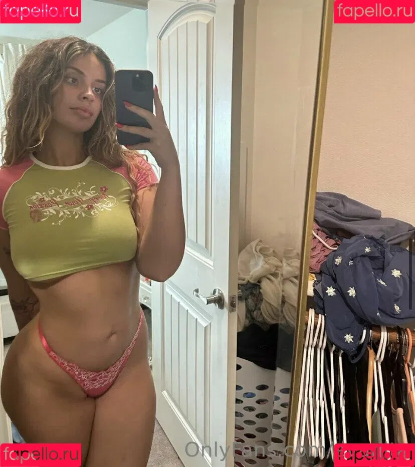Evanita Maria Onlyfans Photo Gallery 