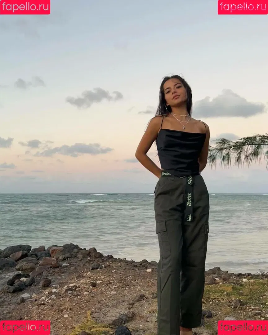 Isabela Merced Onlyfans Photo Gallery 