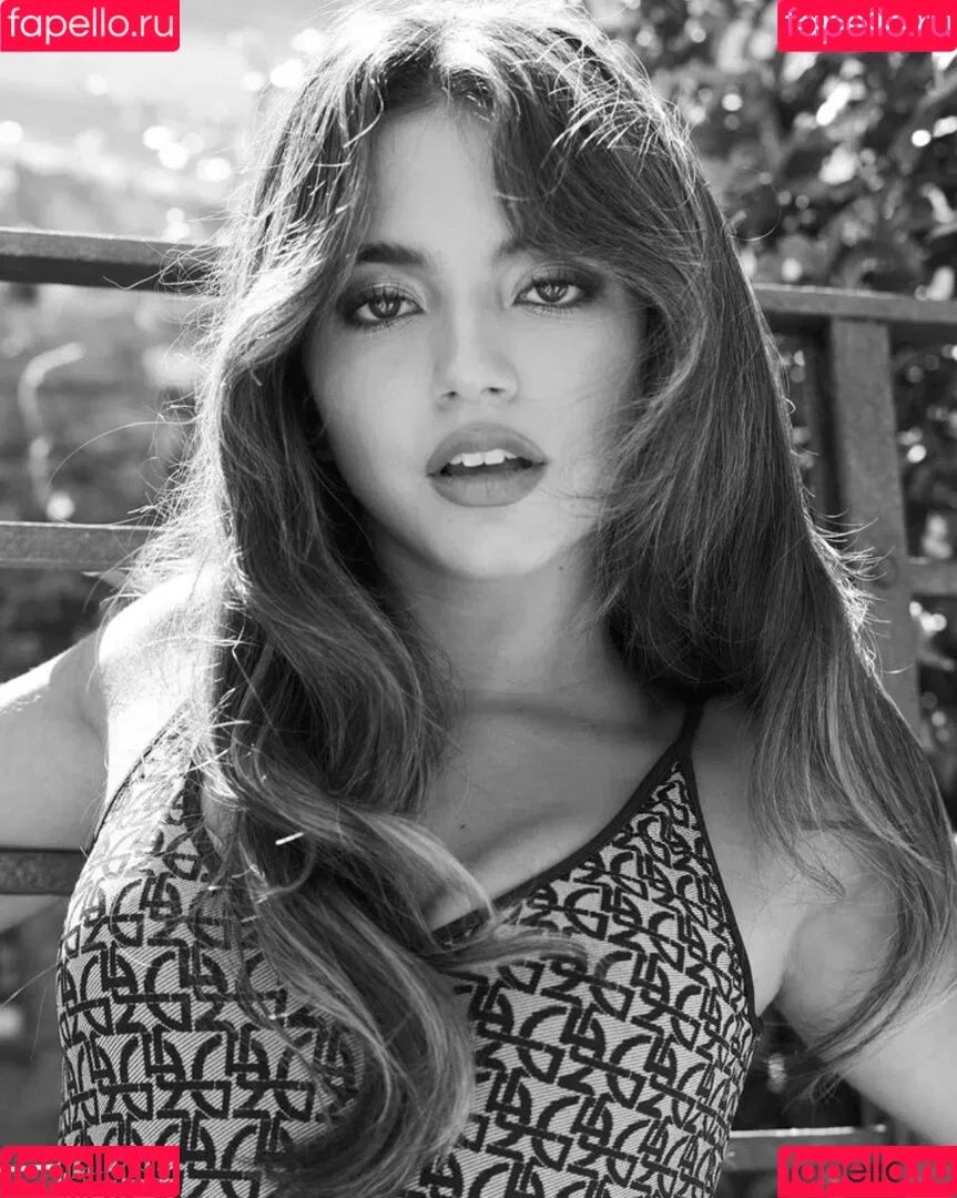 Isabela Merced Onlyfans Photo Gallery 