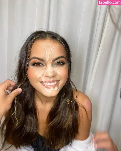 Isabela Merced Onlyfans Photo Gallery 