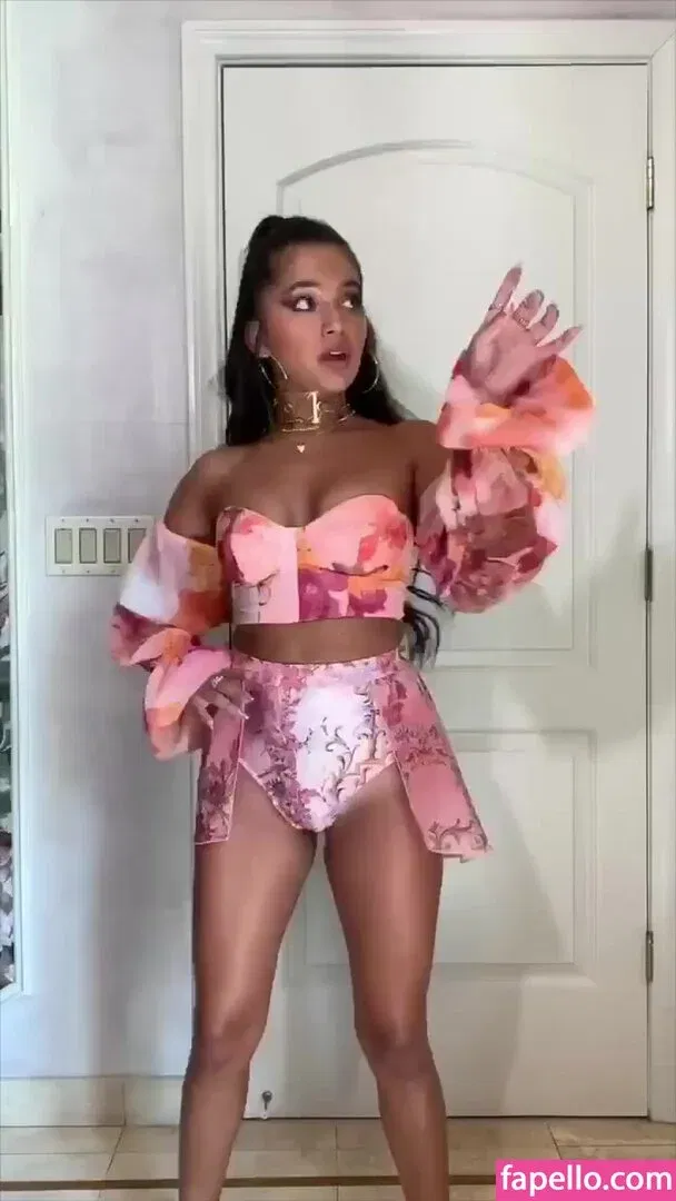 Isabela Merced Onlyfans Photo Gallery 