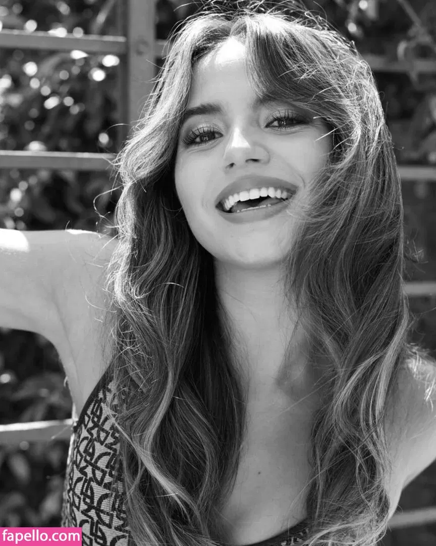 Isabela Merced Onlyfans Photo Gallery 