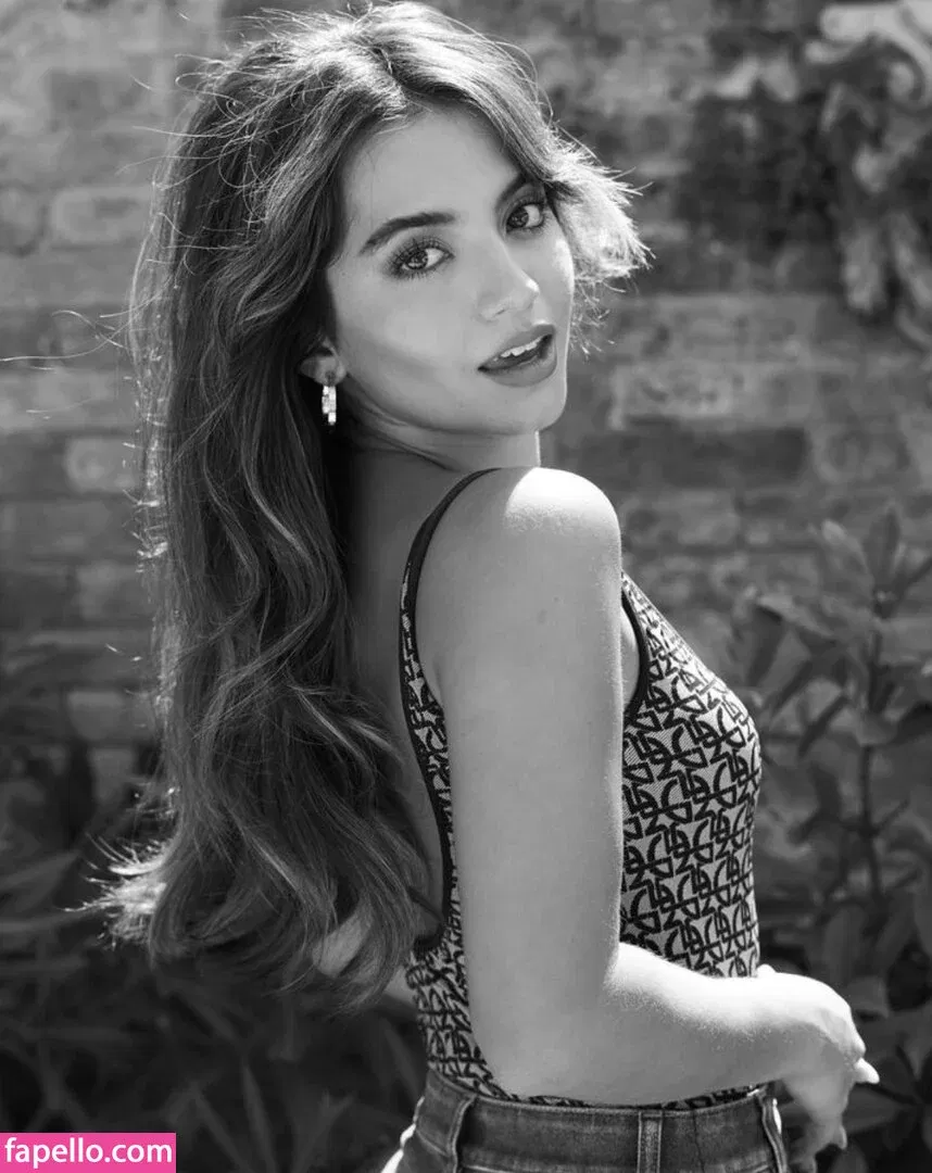 Isabela Merced Onlyfans Photo Gallery 