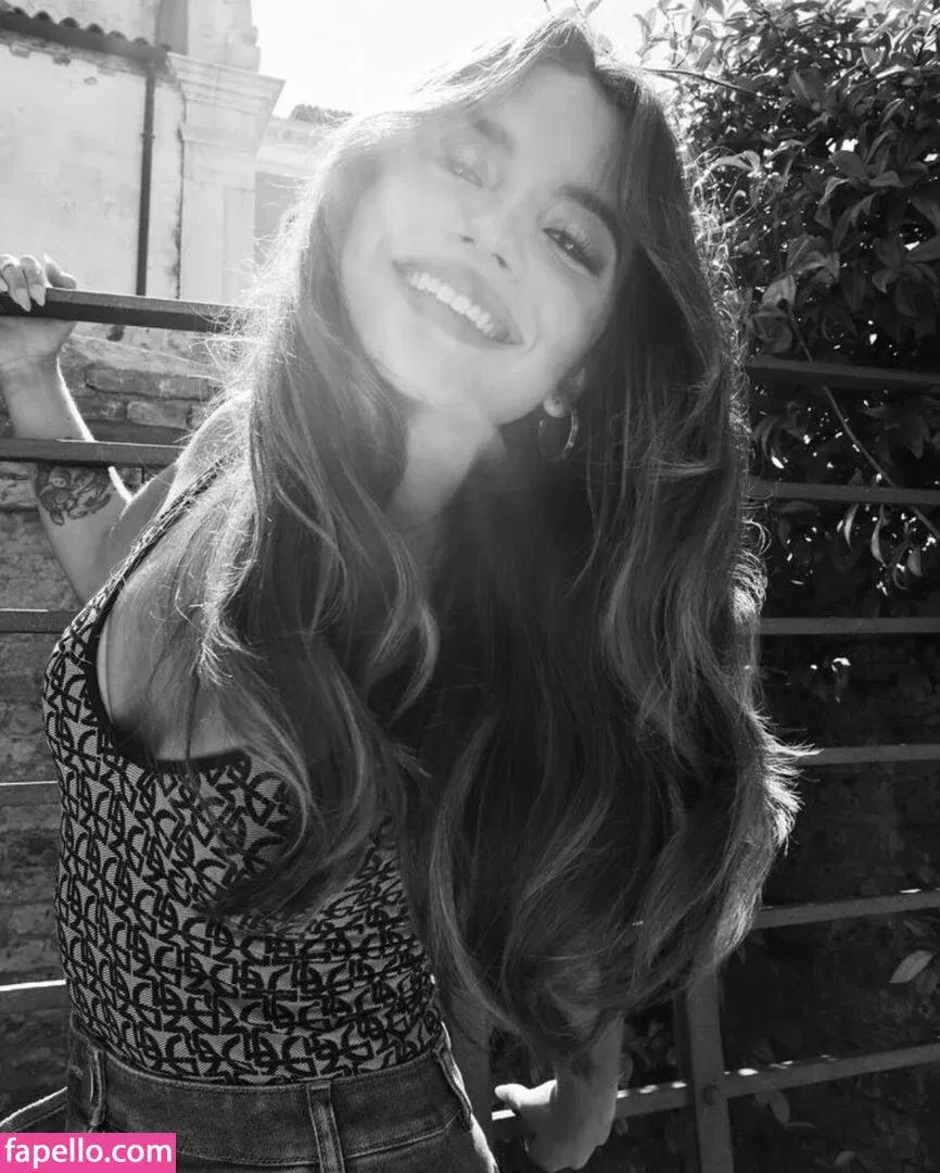 Isabela Merced Onlyfans Photo Gallery 