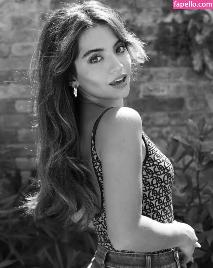 Isabela Merced Onlyfans Photo Gallery 