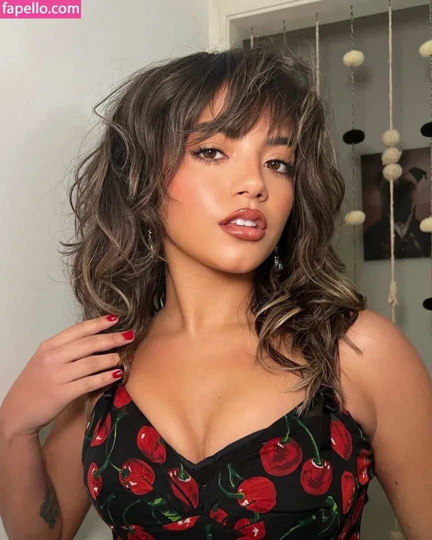 Isabela Merced Onlyfans Photo Gallery 