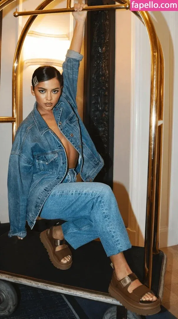 Isabela Merced Onlyfans Photo Gallery 