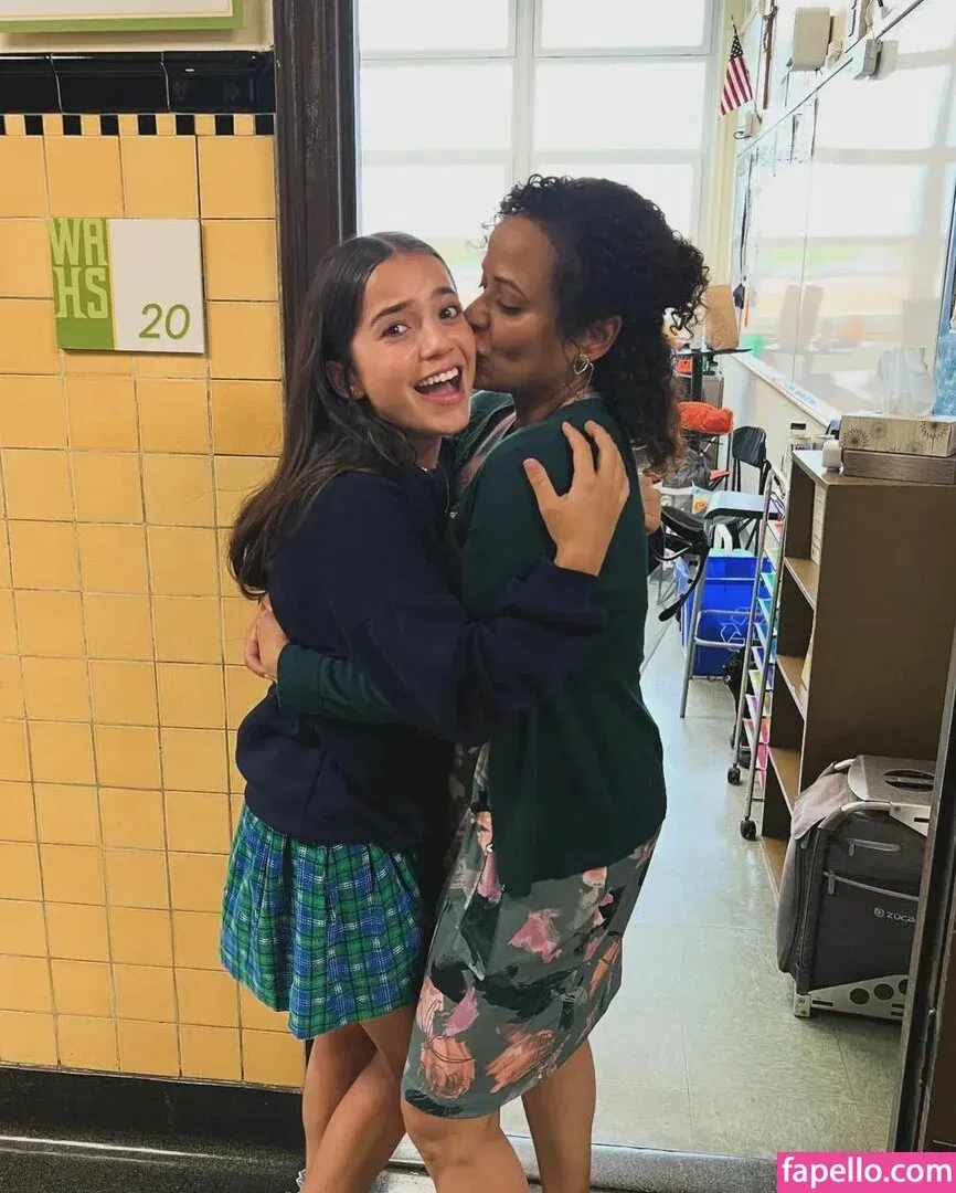 Isabela Merced Onlyfans Photo Gallery 