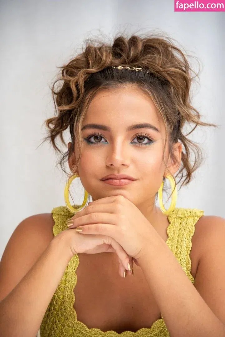 Isabela Merced Onlyfans Photo Gallery 