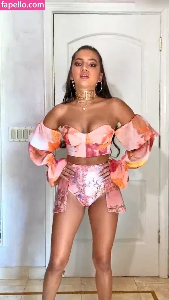 Isabela Merced Onlyfans Photo Gallery 