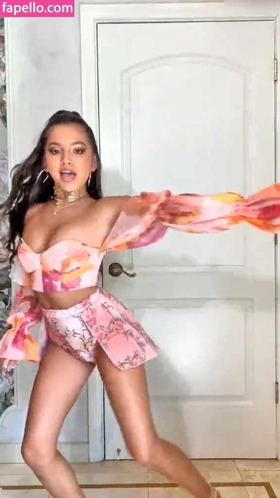 Isabela Merced Onlyfans Photo Gallery 