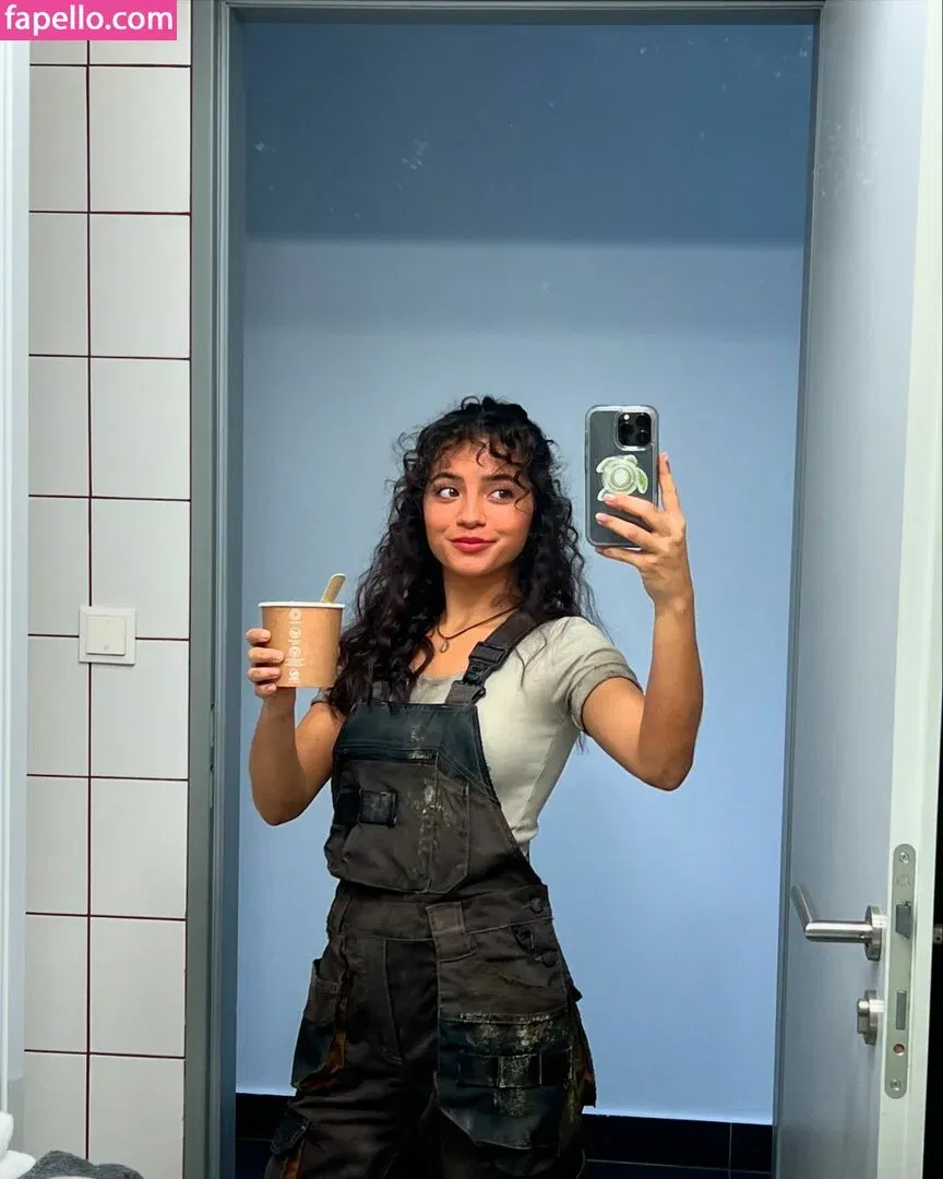 Isabela Merced Onlyfans Photo Gallery 