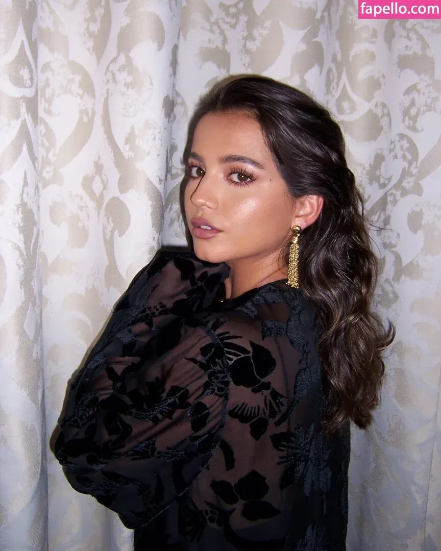 Isabela Merced Onlyfans Photo Gallery 