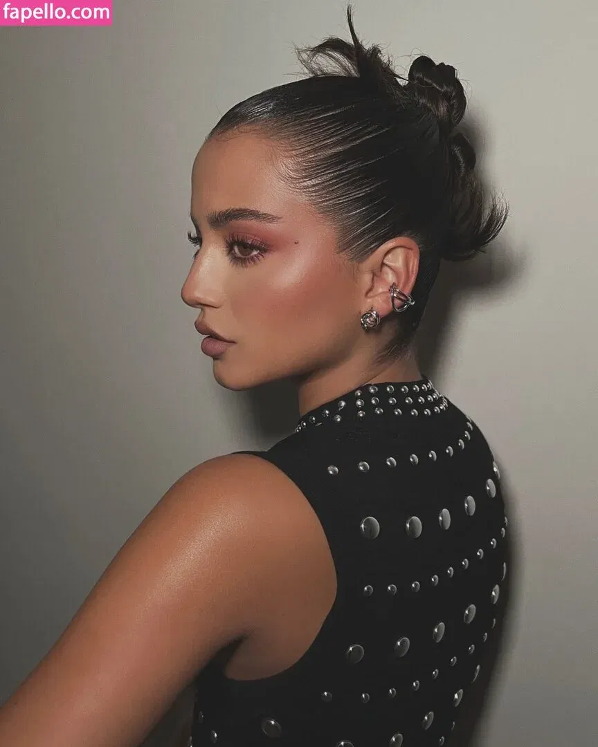 Isabela Merced Onlyfans Photo Gallery 