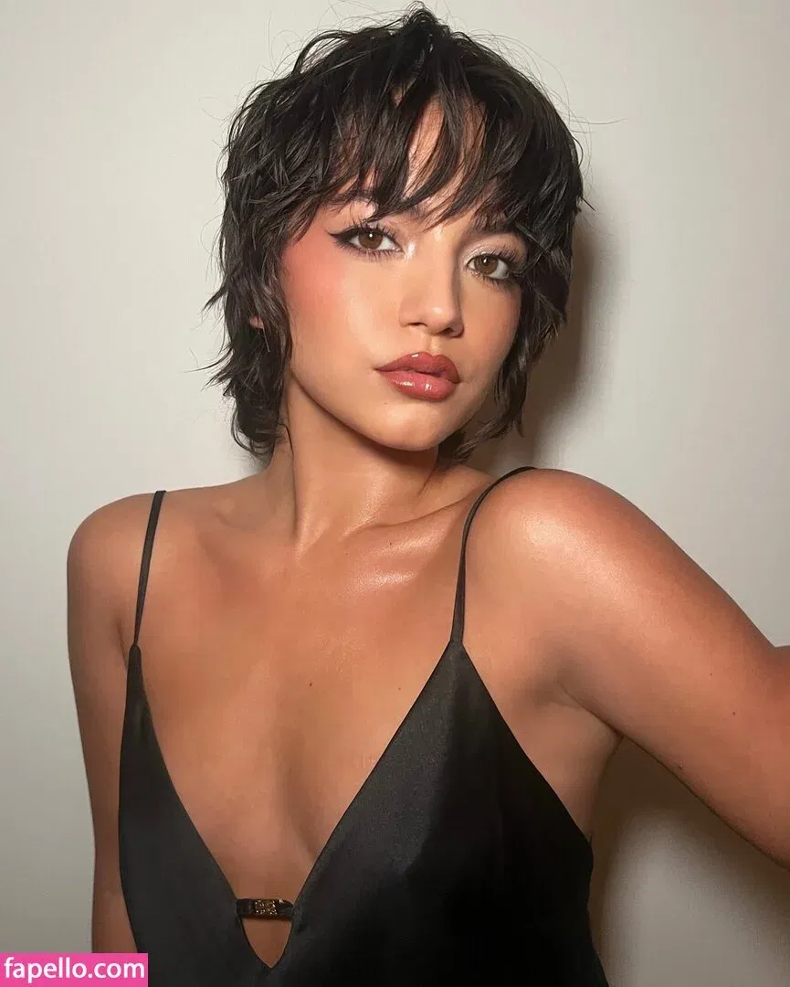 Isabela Merced Onlyfans Photo Gallery 