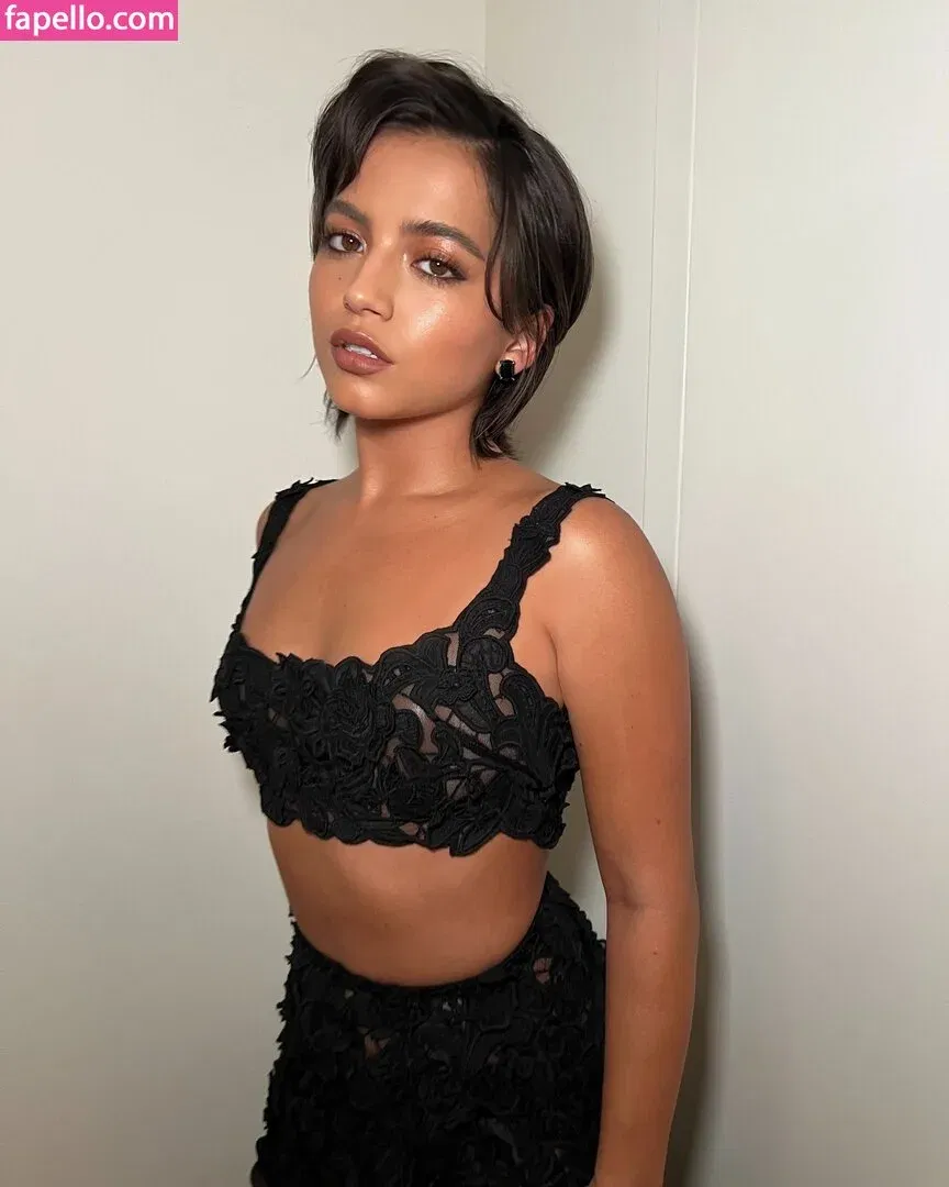 Isabela Merced Onlyfans Photo Gallery 