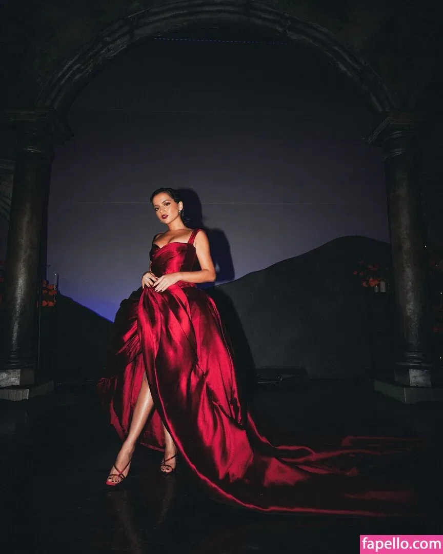 Isabela Merced Onlyfans Photo Gallery 