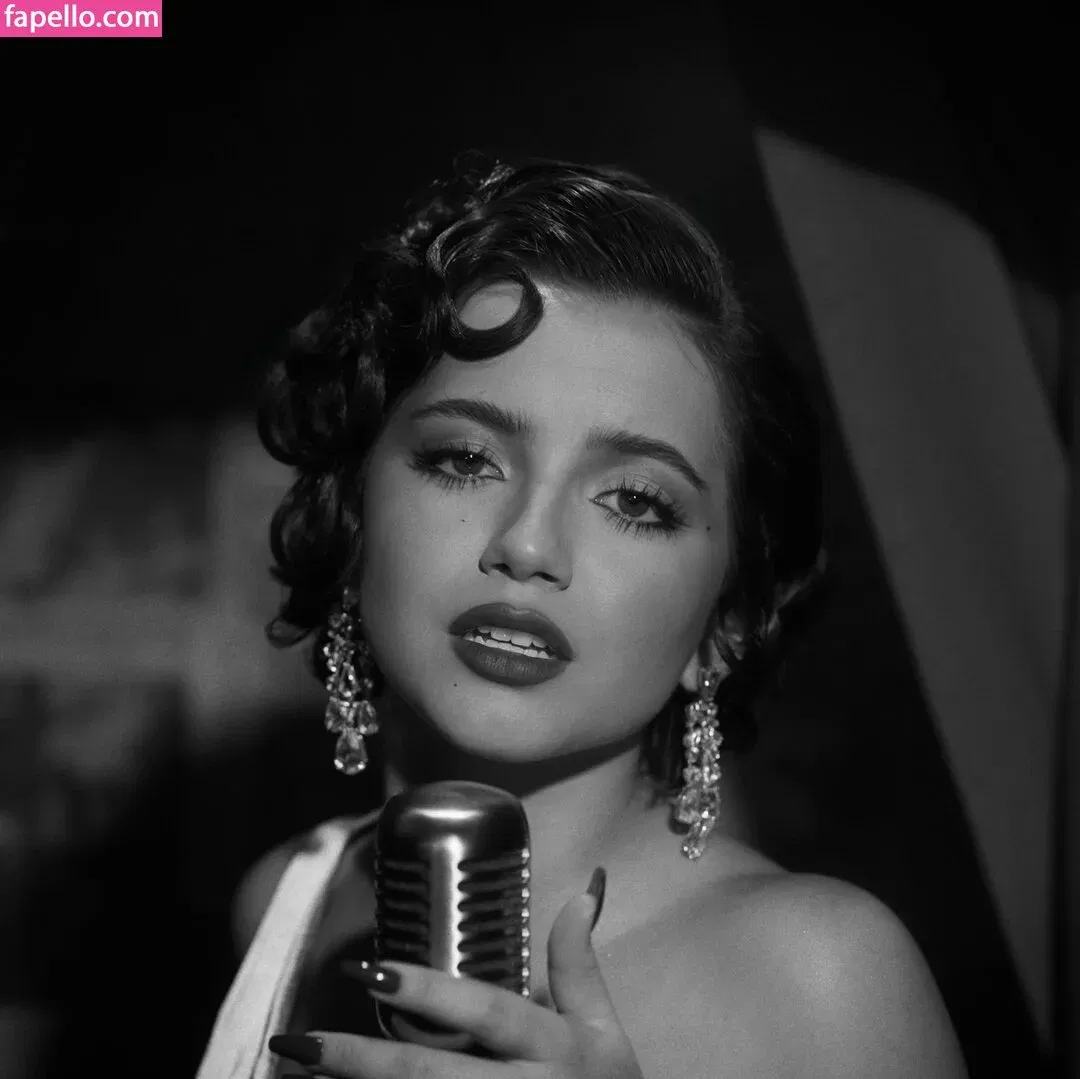 Isabela Merced Onlyfans Photo Gallery 