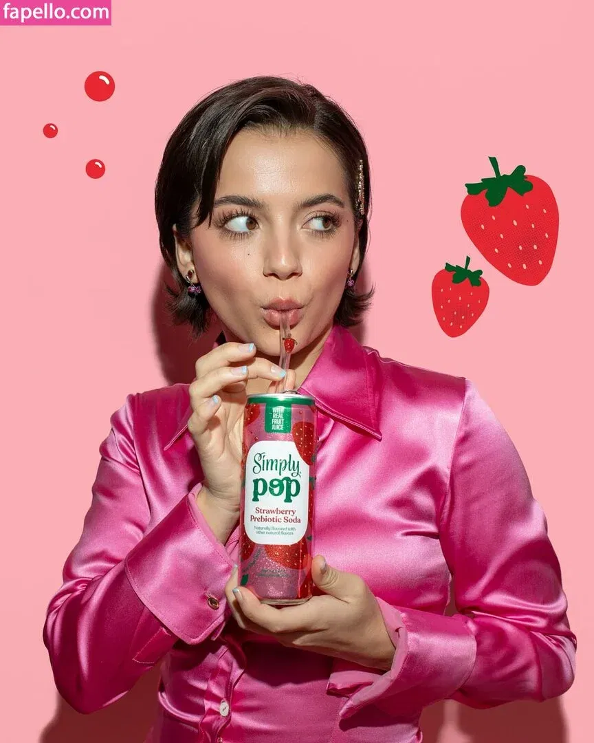 Isabela Merced Onlyfans Photo Gallery 