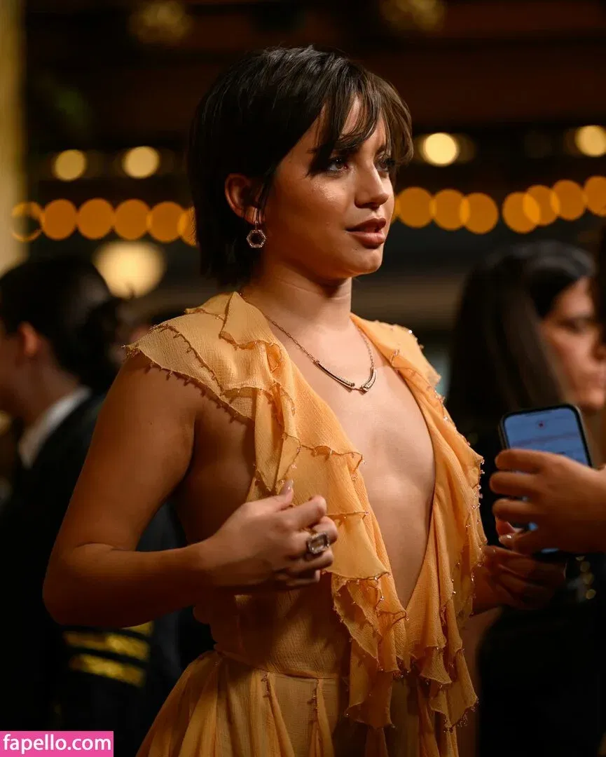 Isabela Merced Onlyfans Photo Gallery 