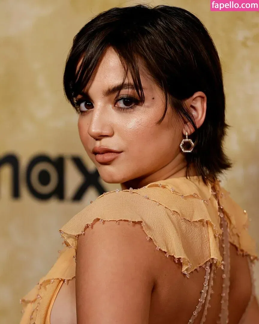 Isabela Merced Onlyfans Photo Gallery 