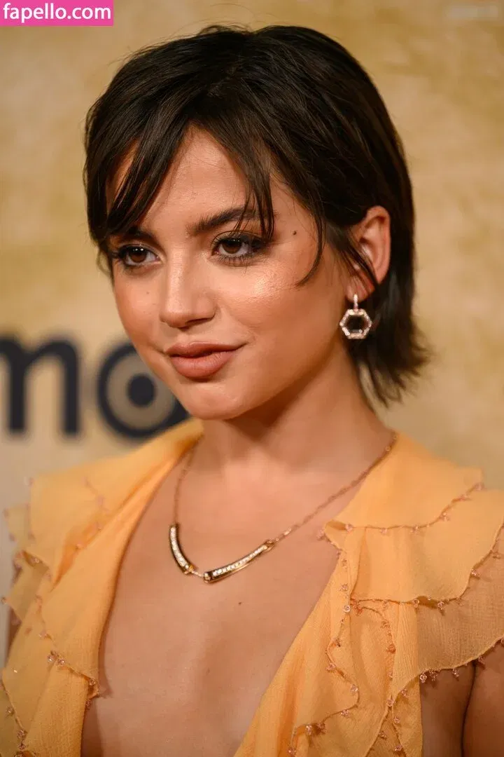 Isabela Merced Onlyfans Photo Gallery 