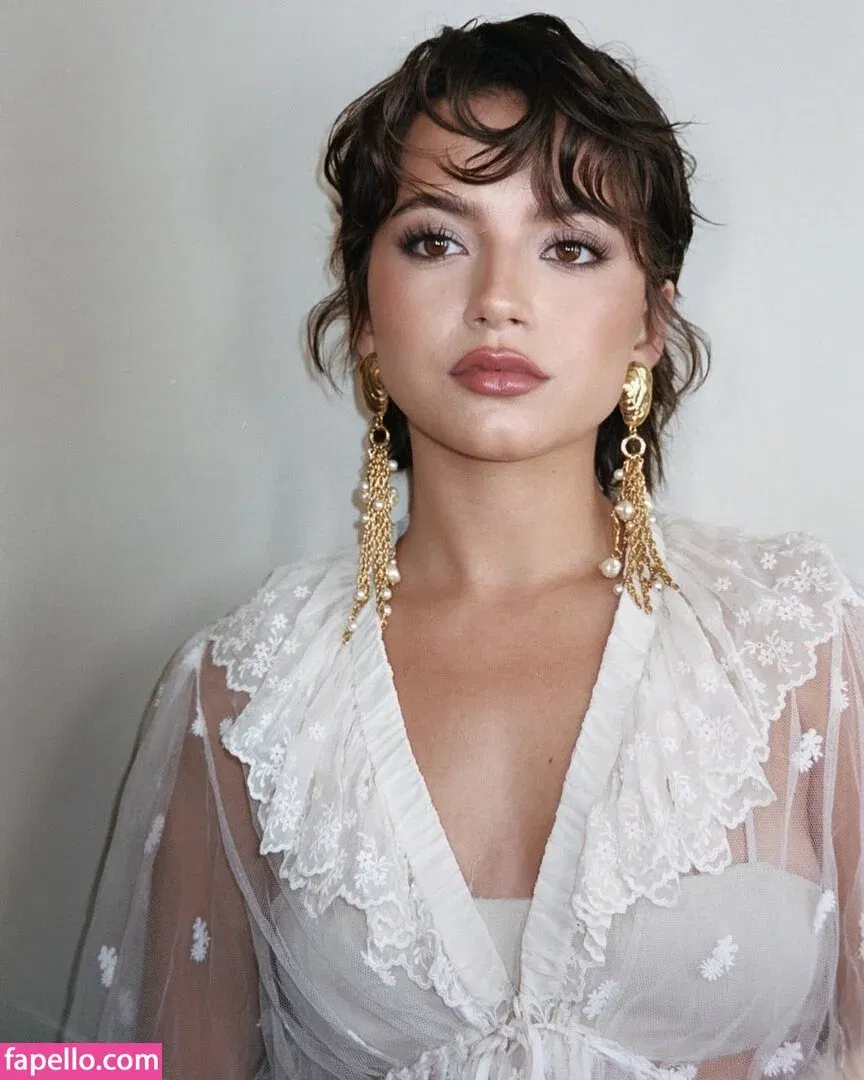 Isabela Merced Onlyfans Photo Gallery 