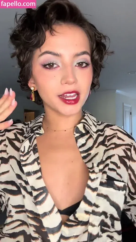 Isabela Merced Onlyfans Photo Gallery 