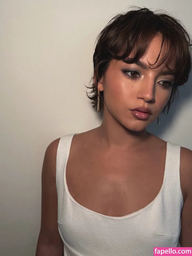 Isabela Merced Onlyfans Photo Gallery 