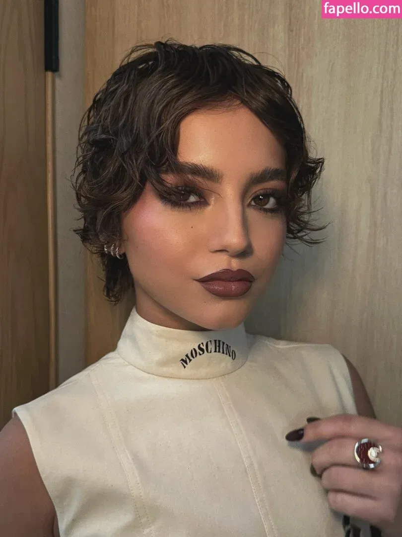 Isabela Merced Onlyfans Photo Gallery 