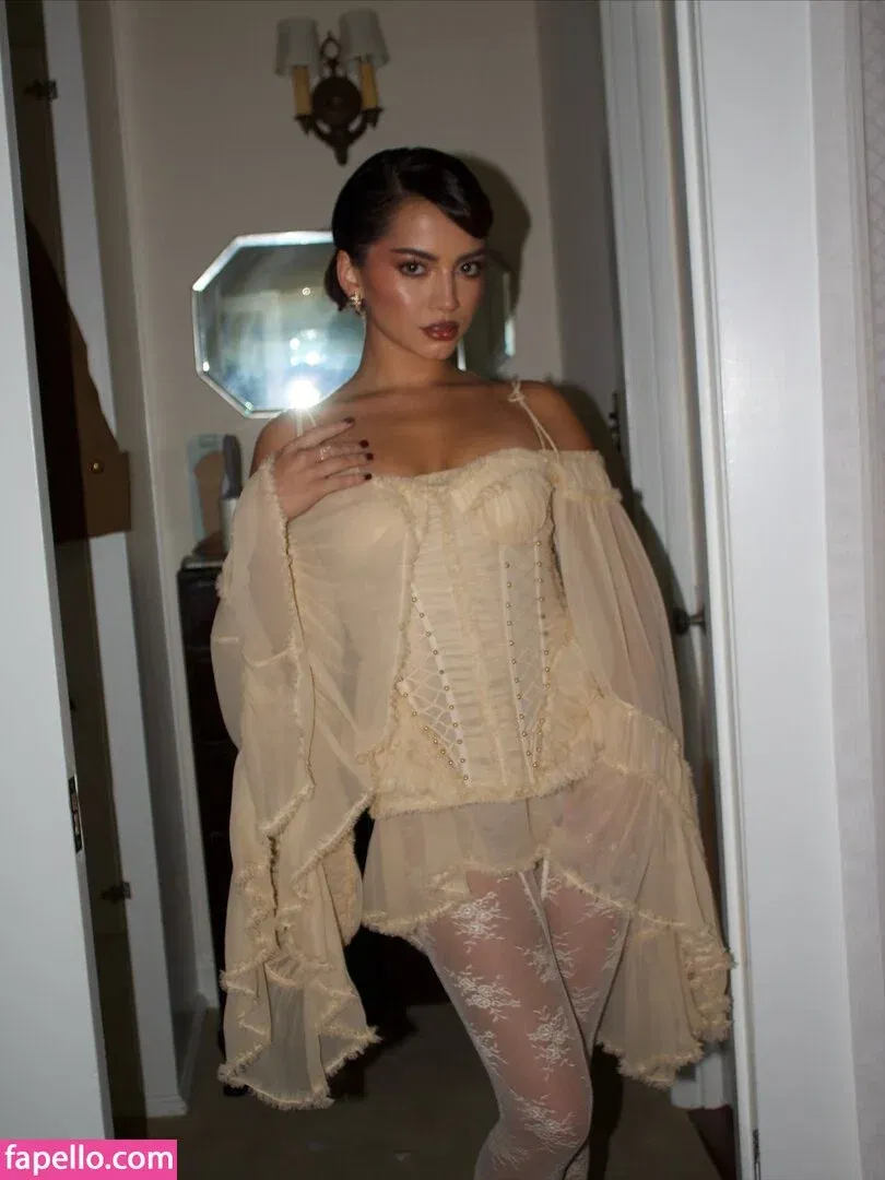 Isabela Merced Onlyfans Photo Gallery 