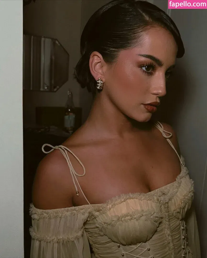 Isabela Merced Onlyfans Photo Gallery 