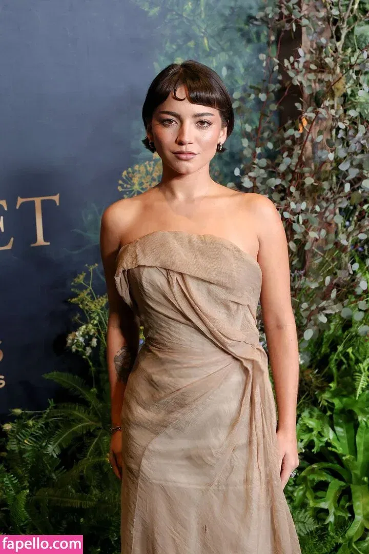 Isabela Merced Onlyfans Photo Gallery 