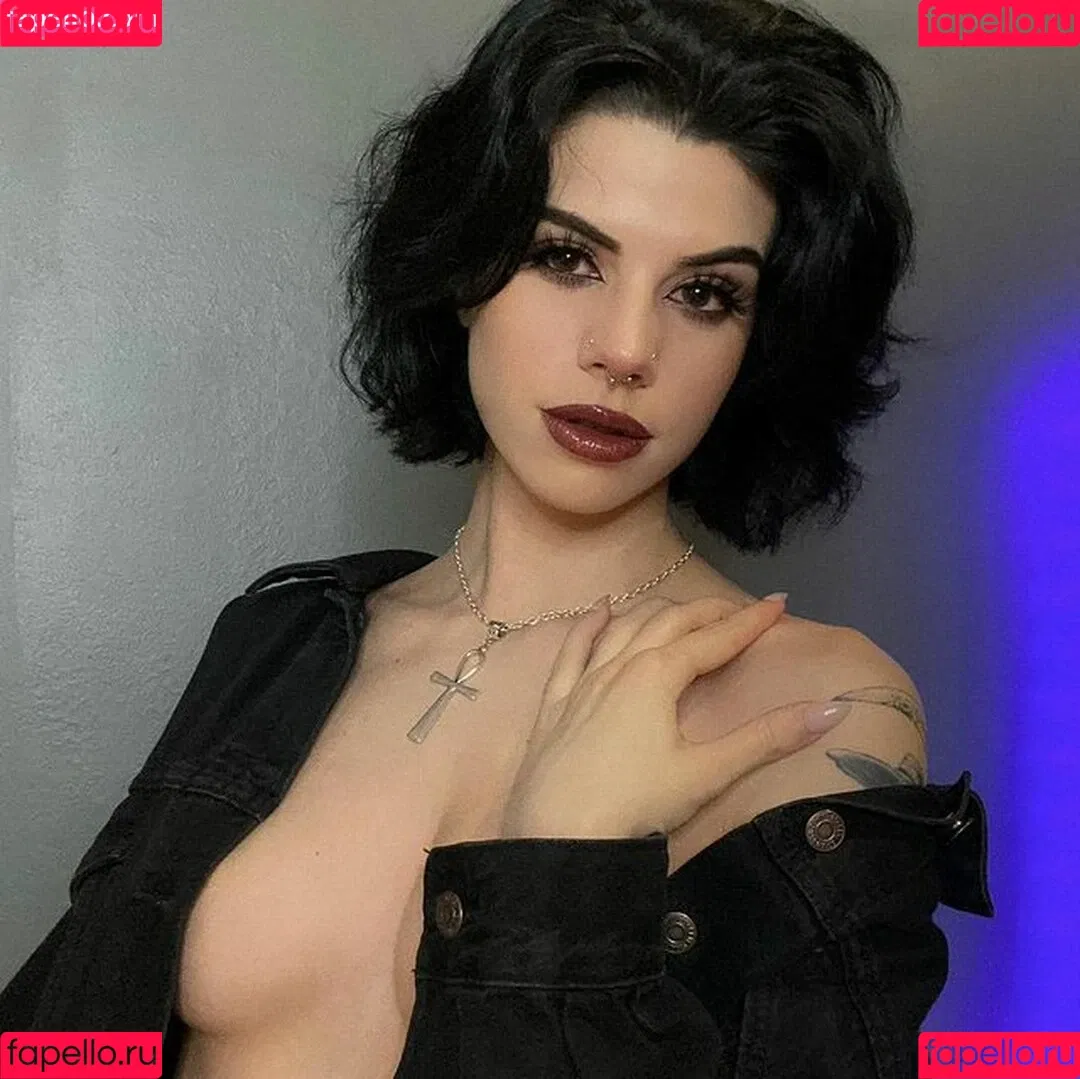 ellathrasher Onlyfans Photo Gallery 