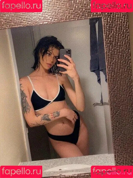 ellathrasher Onlyfans Photo Gallery 
