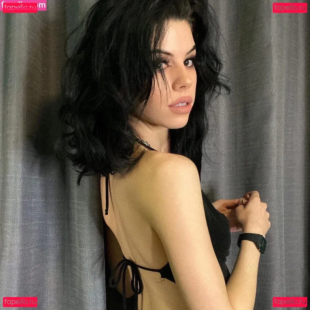 ellathrasher Onlyfans Photo Gallery 