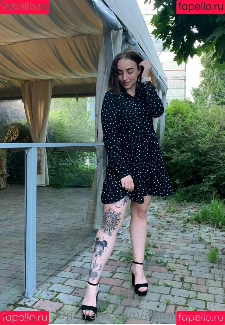 aannaasmith Onlyfans Photo Gallery 