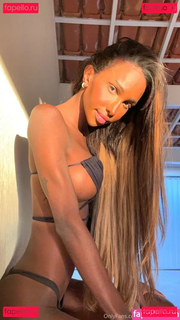 victoriacarolino Onlyfans Photo Gallery 