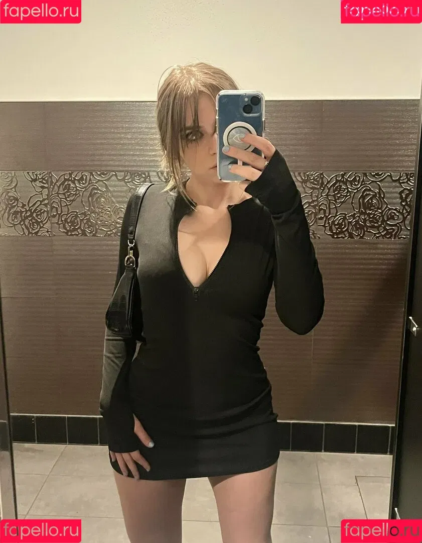 loveachloe Onlyfans Photo Gallery 