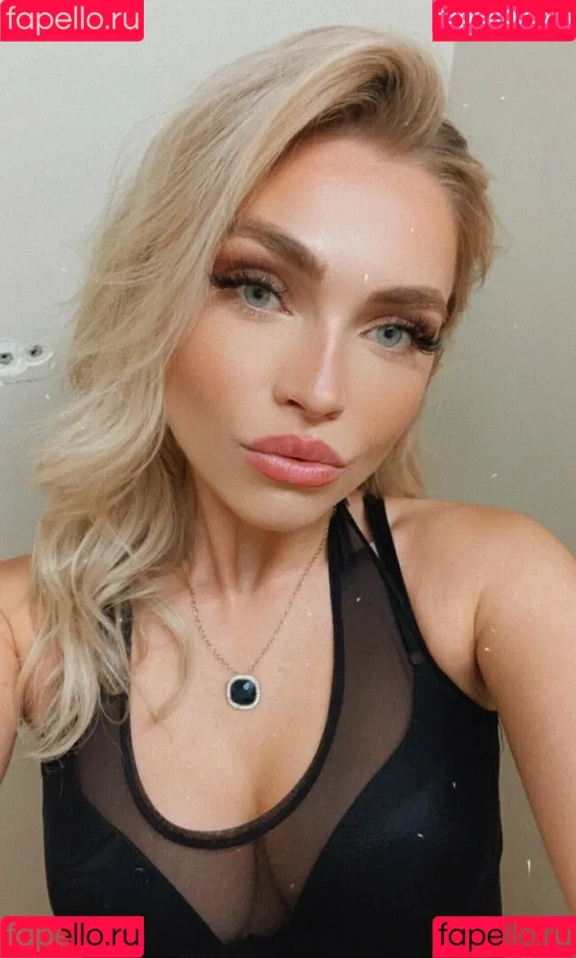 loveachloe Onlyfans Photo Gallery 