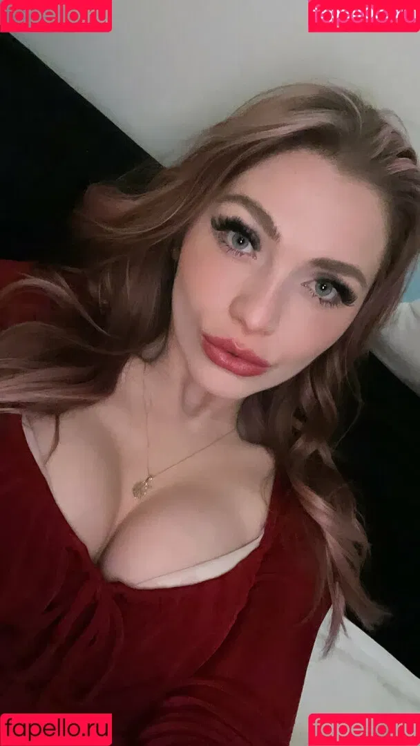 loveachloe Onlyfans Photo Gallery 