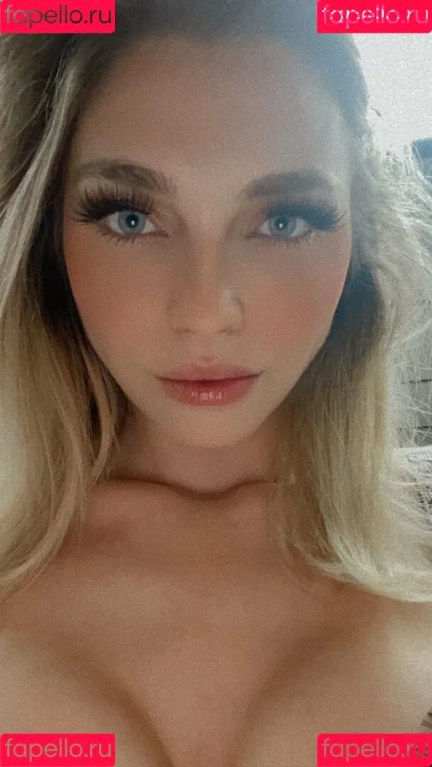loveachloe Onlyfans Photo Gallery 