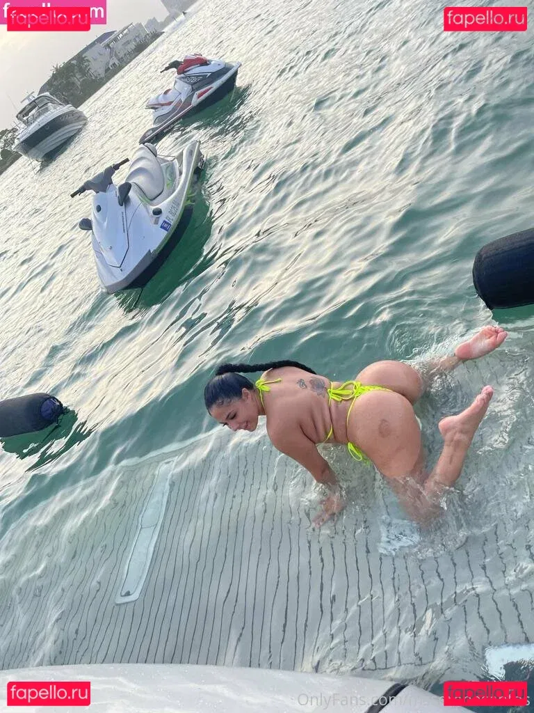 msserenasantos Onlyfans Photo Gallery 