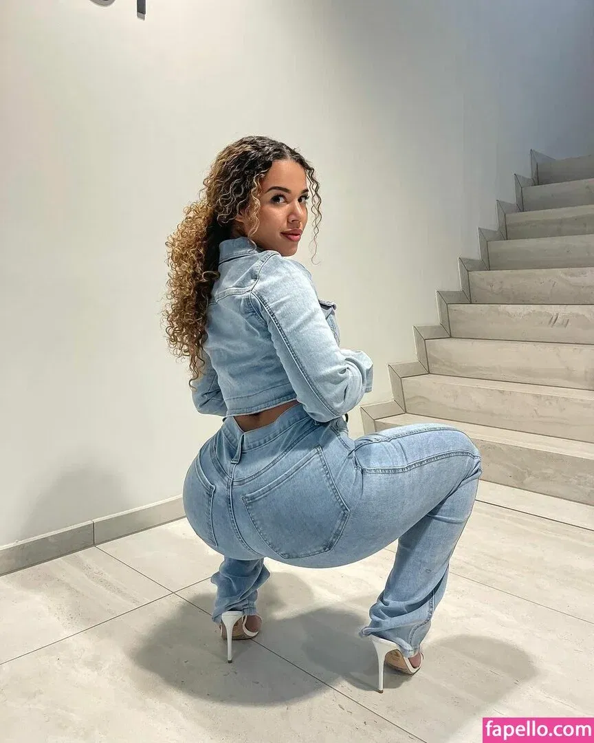 fitforcalis Onlyfans Photo Gallery 