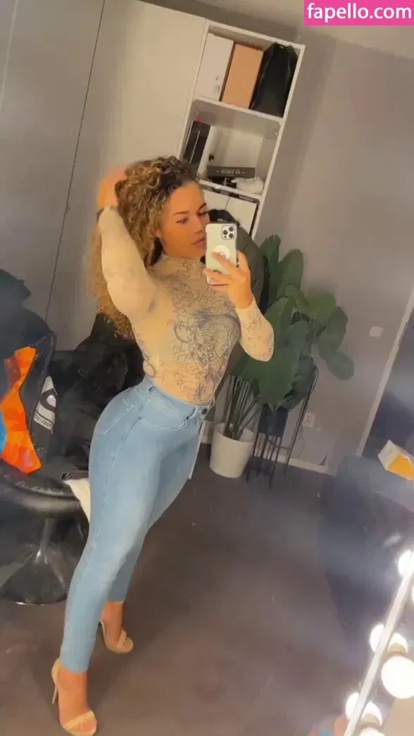 fitforcalis Onlyfans Photo Gallery 